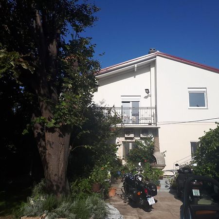 Apartmani Tinka Starigrad Paklenica Exterior foto