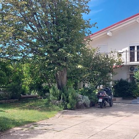 Apartmani Tinka Starigrad Paklenica Exterior foto