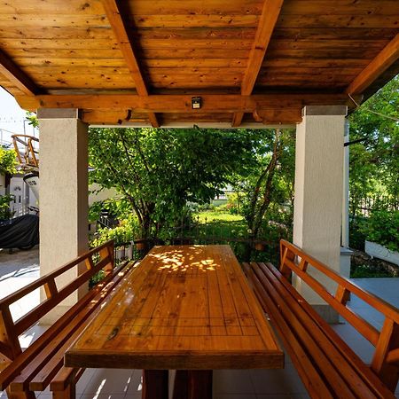 Apartmani Tinka Starigrad Paklenica Exterior foto